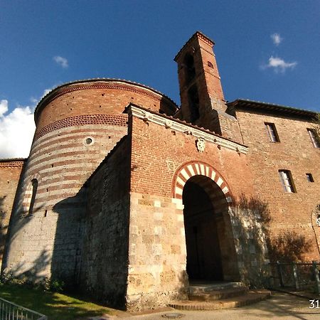 Dietro Le Mura กอลเลวัลเดลซา ภายนอก รูปภาพ