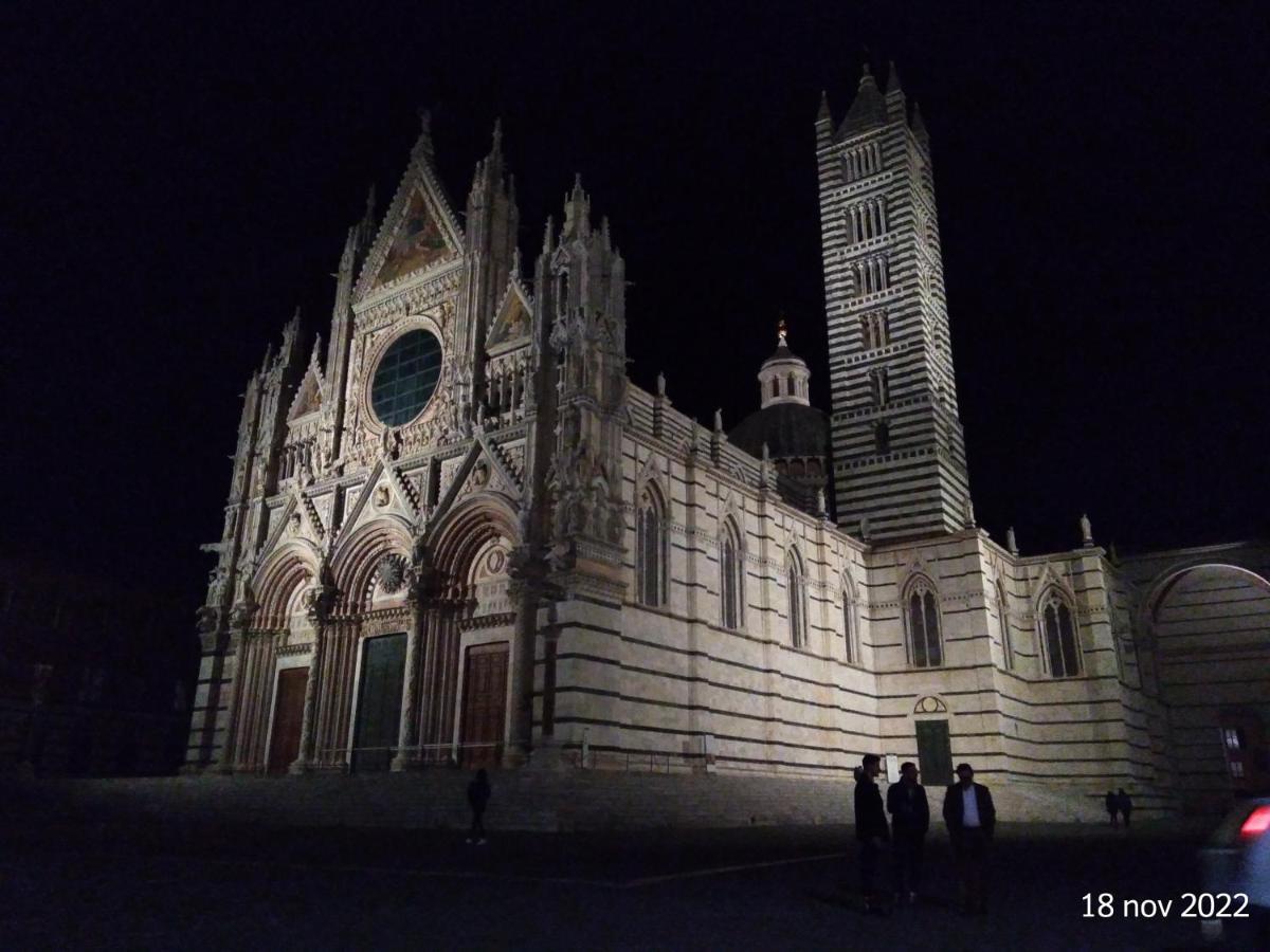 Dietro Le Mura กอลเลวัลเดลซา ภายนอก รูปภาพ